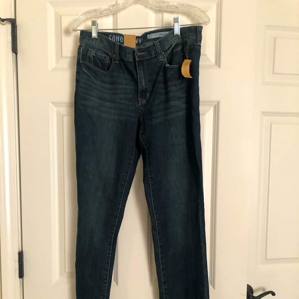 NWT DKNY Soho Skinny Jeans. Size 6